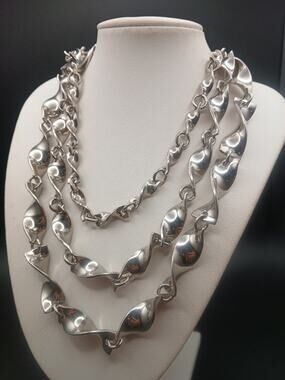 Dana Buchman Silvertone Necklace Triple Strand DNA Helix Twisted Wave Link